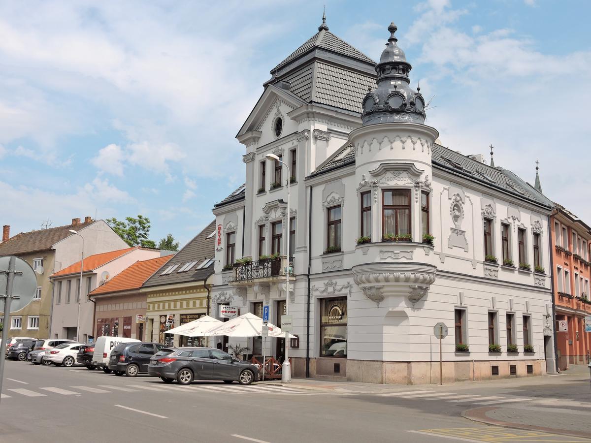 Olymp Penzion Komarno Luaran gambar
